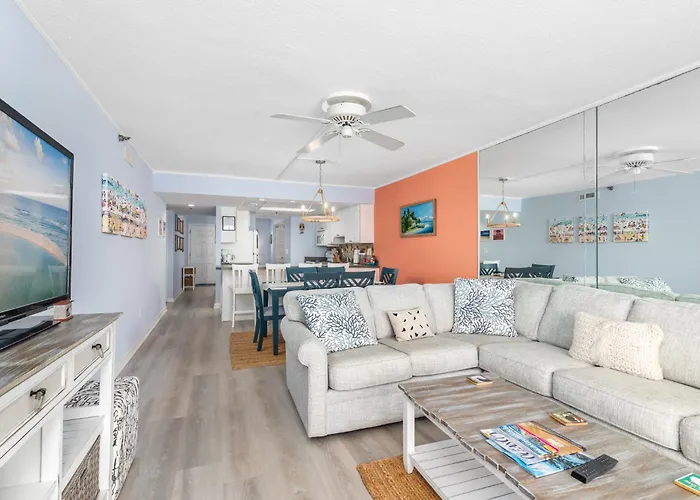 Wake Up To Stunning Ocean Views In Beautiful Plaza Condominium! Ferienhaus