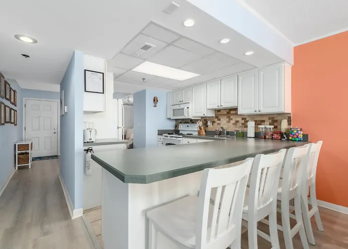 Wake Up To Stunning Ocean Views In Beautiful Plaza Condominium! * Ocean Stadt