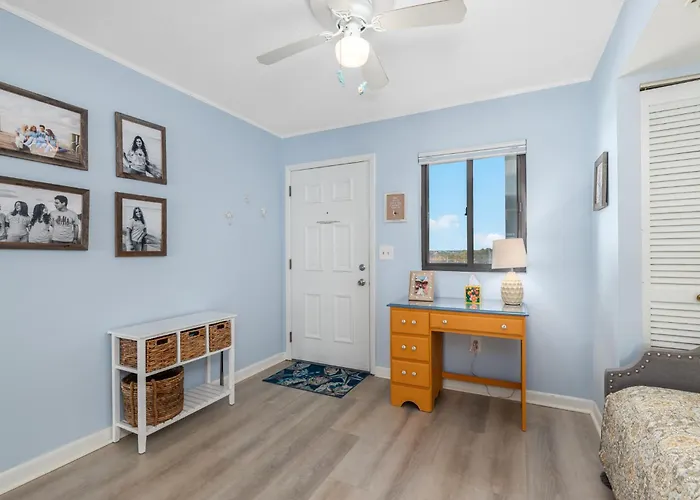 Wake Up To Stunning Ocean Views In Beautiful Plaza Condominium! *