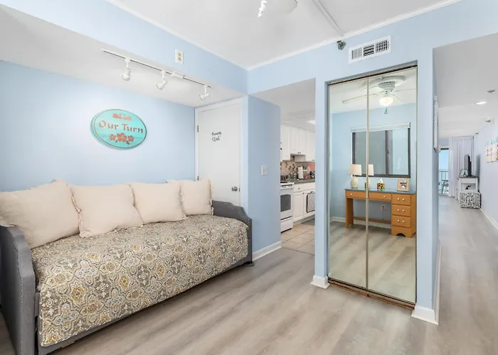 Wake Up To Stunning Ocean Views In Beautiful Plaza Condominium! *