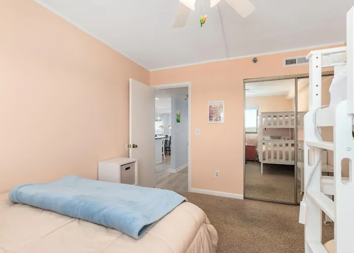 Ferienhaus Wake Up To Stunning Ocean Views In Beautiful Plaza Condominium! Ocean Stadt
