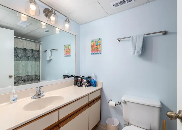 Wake Up To Stunning Ocean Views In Beautiful Plaza Condominium! * Ocean Stadt